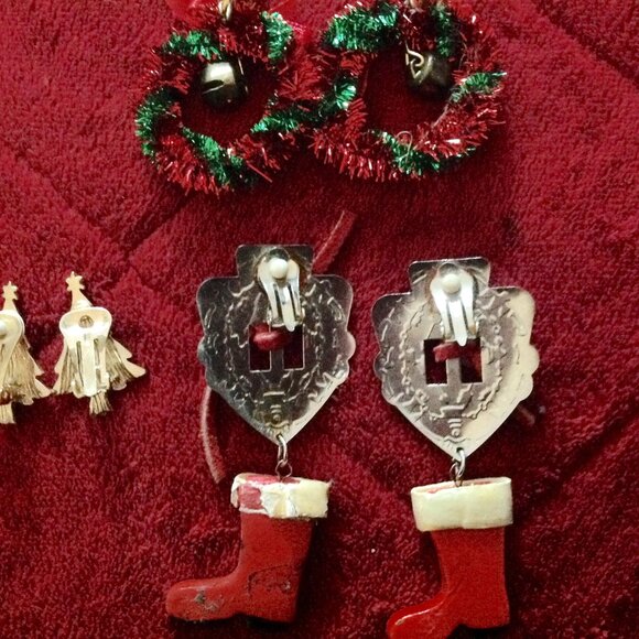 Vintage Christmas Clip Back Earring Lot - Picture 2 of 5